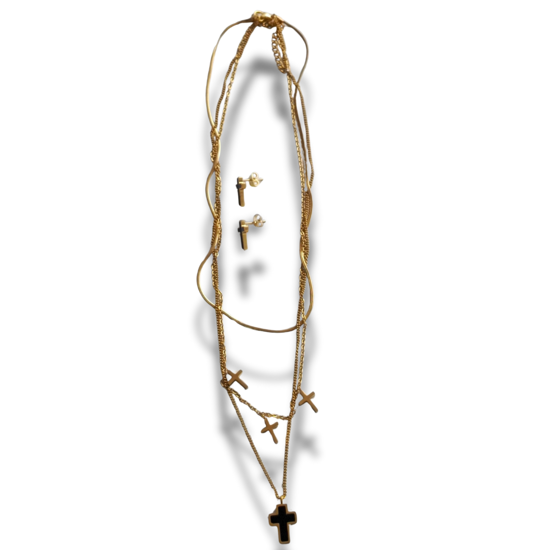 collar inicial y aretes a juego collar inicial y aretes a juego